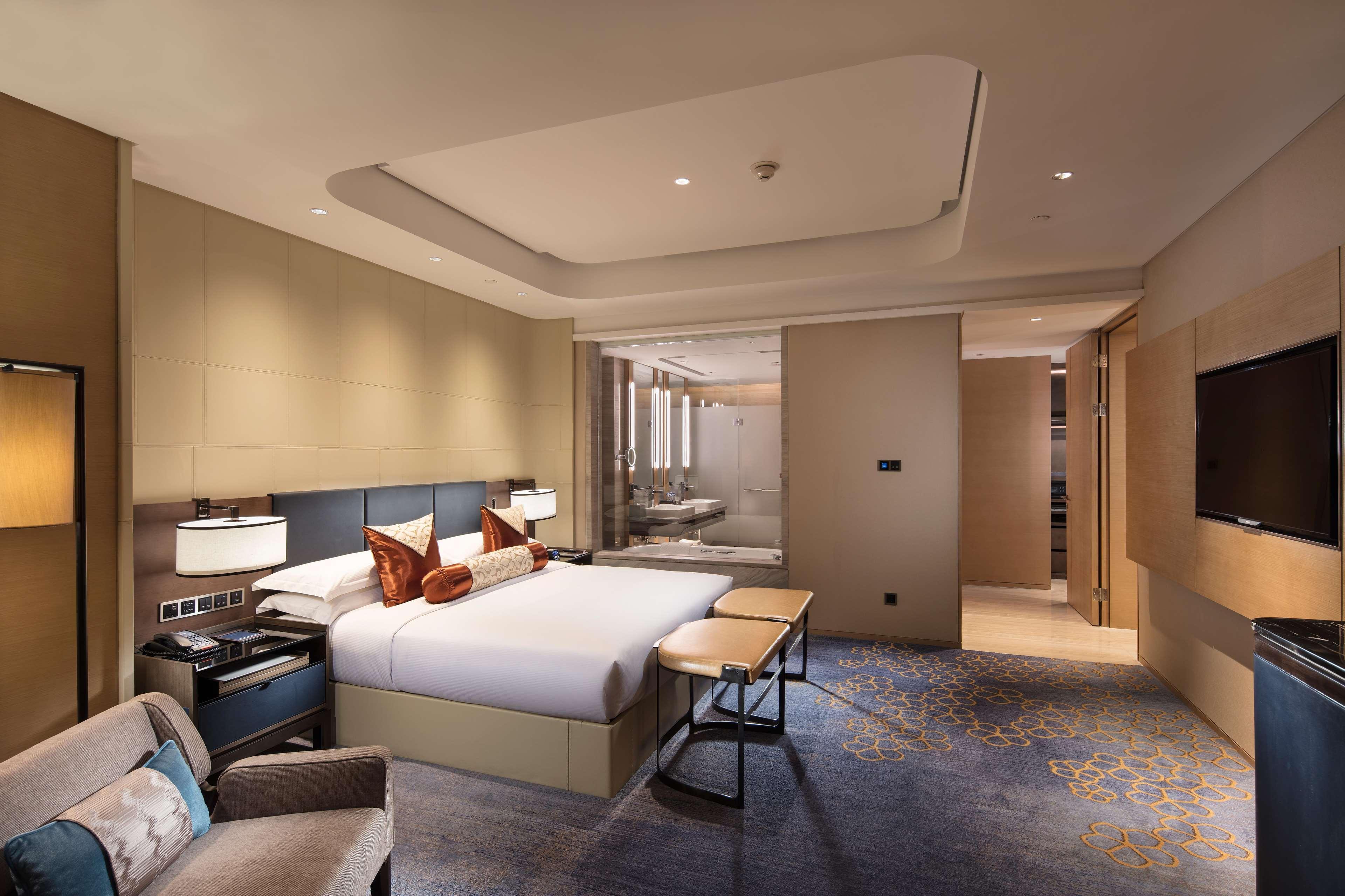 Hilton Jinan South Hotel & Residences Exterior photo