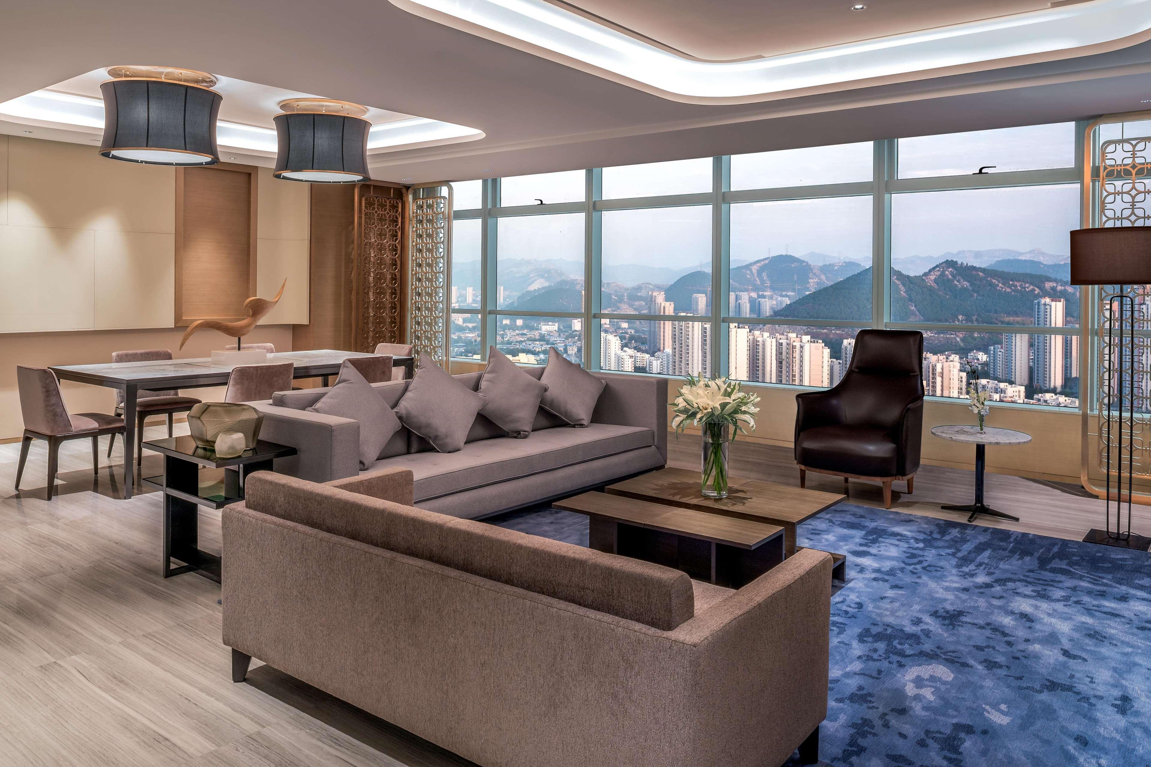 Hilton Jinan South Hotel & Residences Exterior photo