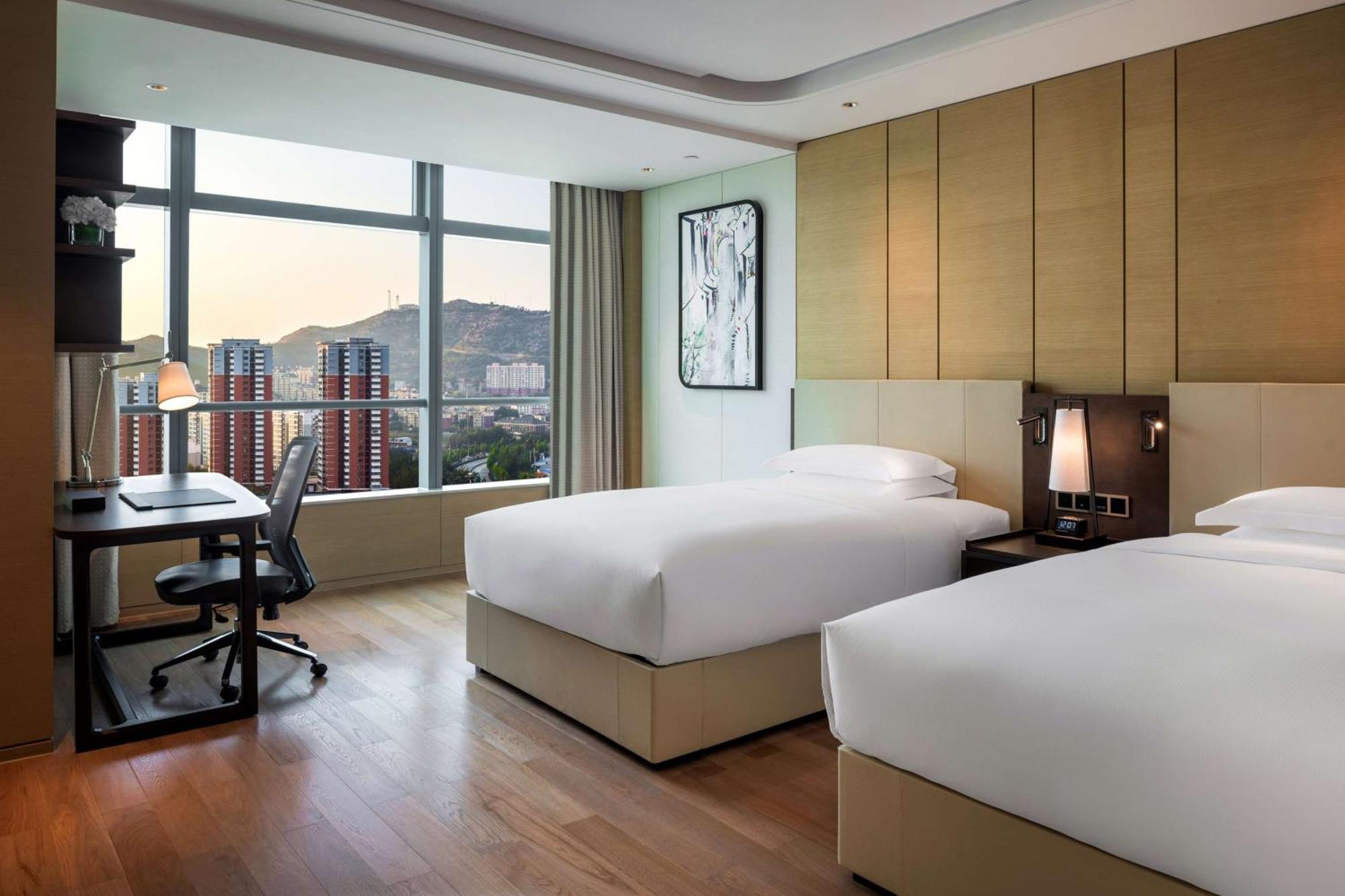 Hilton Jinan South Hotel & Residences Exterior photo